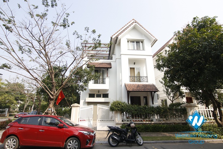 Spacious corner villa for rent in the heart of Vinhomes Riverside, Long Bien, Hanoi